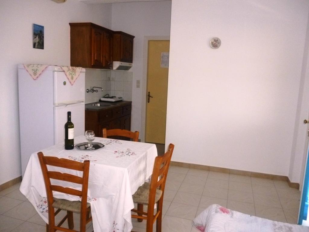 Apartments Jota Marathokampos Room photo